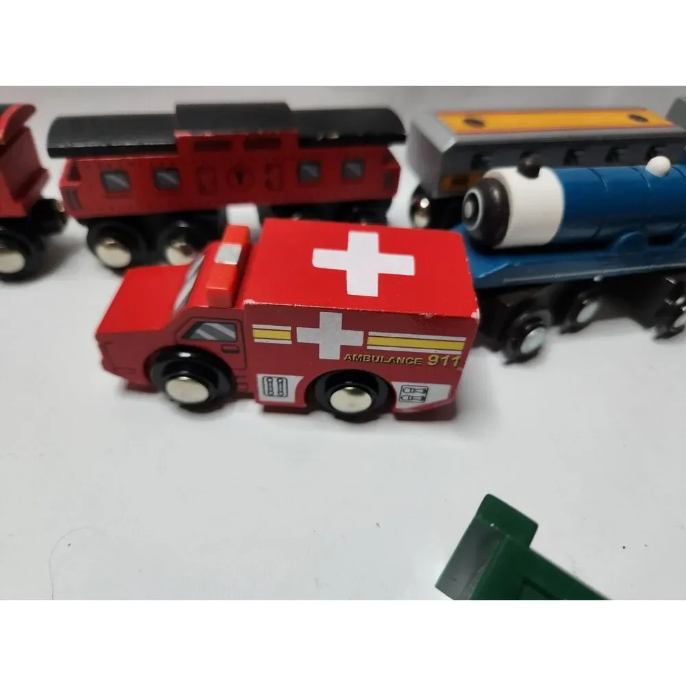 CIRCO Wooden Train & Vehicle Lot – Engines, Cars, Plane, Construction
